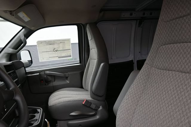 New 2026 Chevrolet Express 2500 w/ Driver Convenience Package RWD image 9