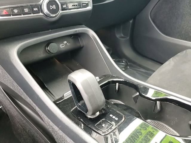 Used 2023 Volvo C40 P8 Recharge Ultimate image 24