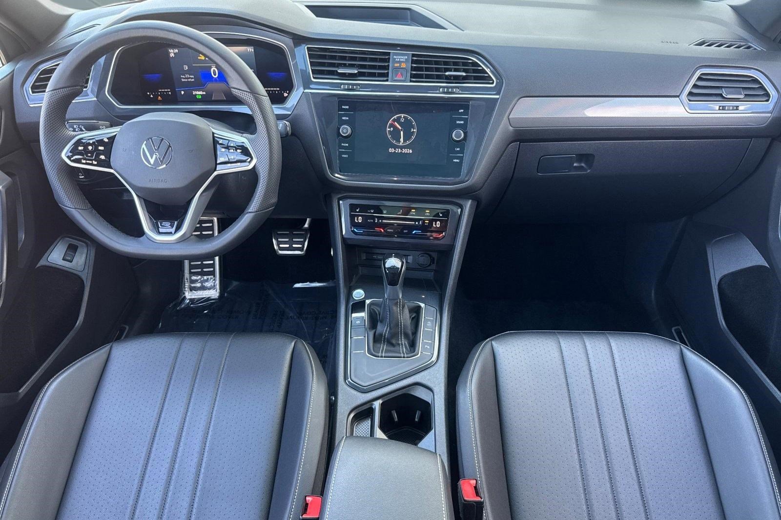 Used 2022 Volkswagen Tiguan SE R-Line image 15