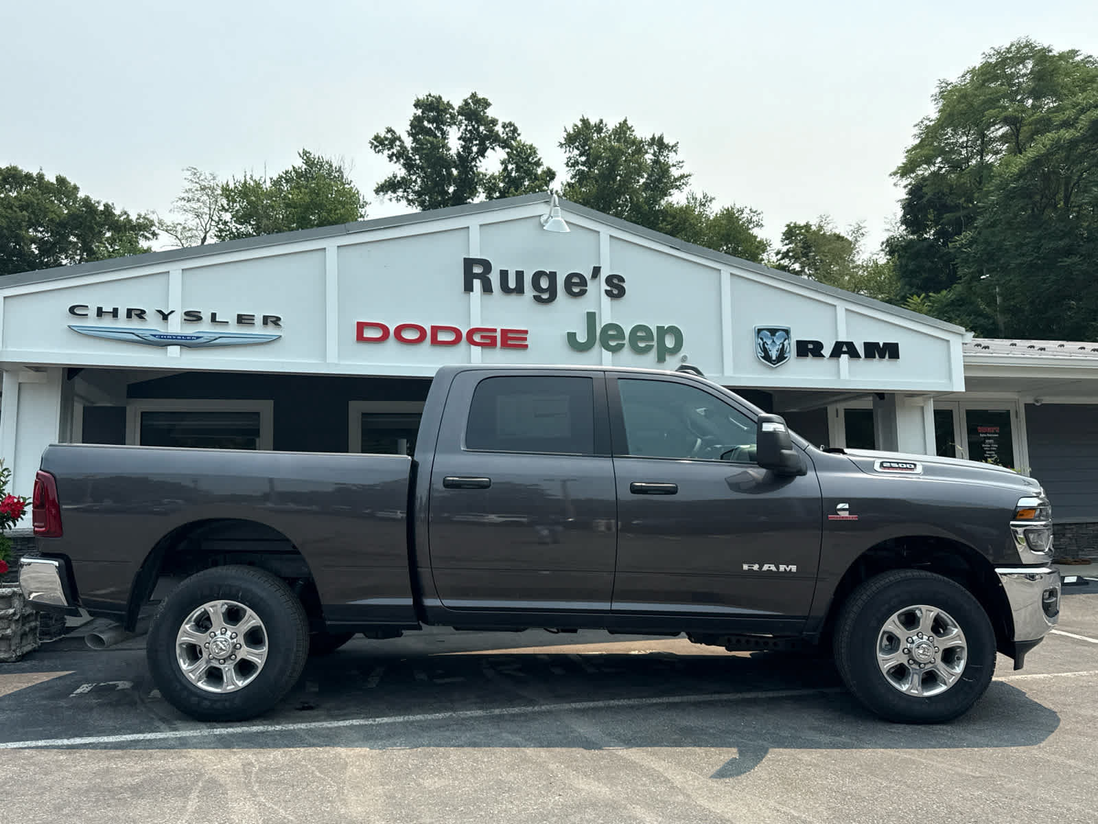 New 2026 RAM 2500 Big Horn AWD/4WD image 2