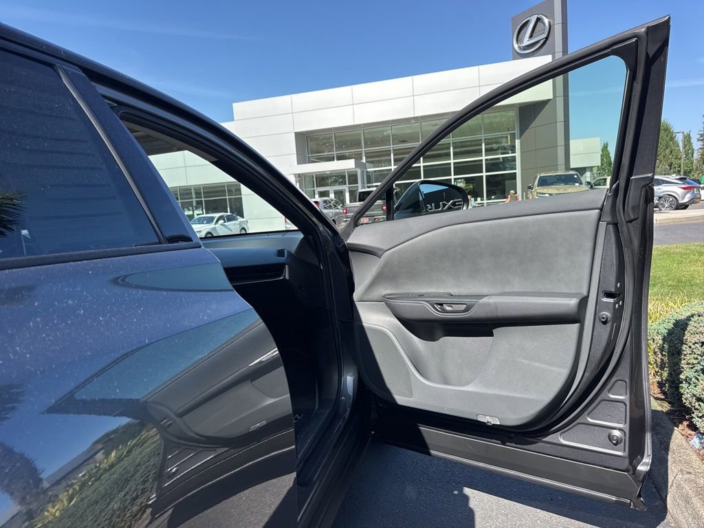 Certified 2023 Lexus RZ 450e Premium w/ Technology Package AWD/4WD image 18