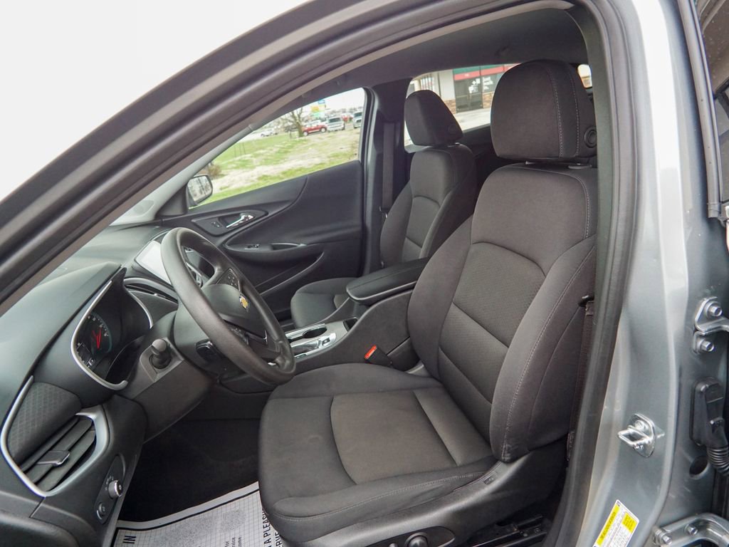 Used 2024 Chevrolet Malibu LT image 18