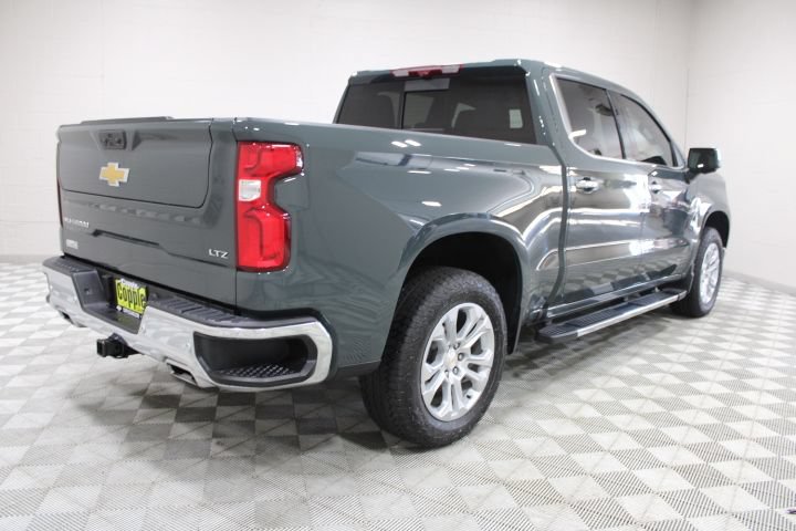 Used 2025 Chevrolet Silverado 1500 LTZ AWD/4WD image 11