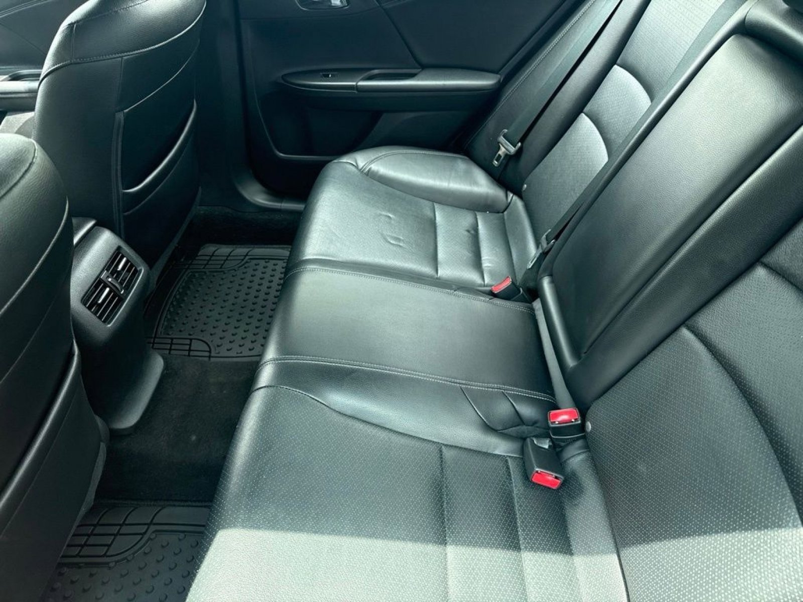 Used 2016 Honda Accord EX-L image 18