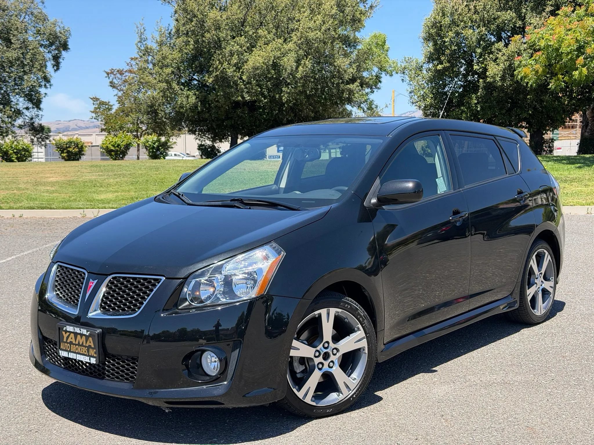 Used 2009 Pontiac Vibe GT FWD image 1
