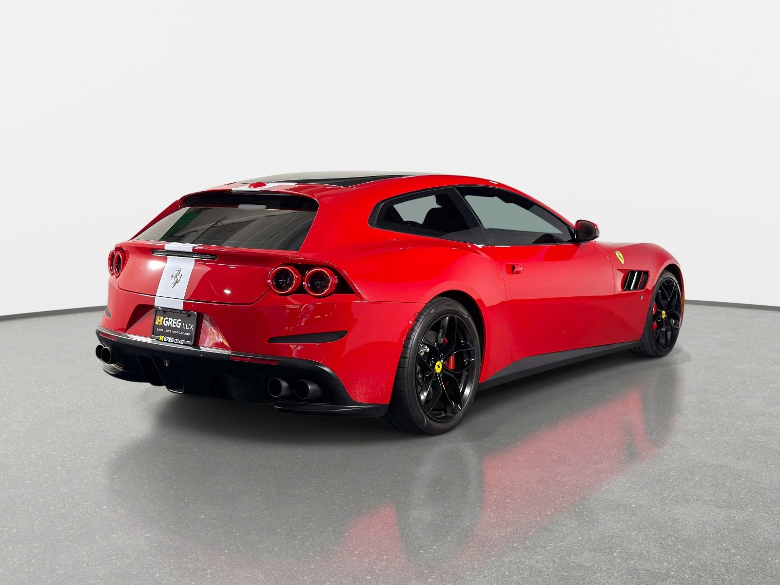 Used 2018 Ferrari GTC4Lusso T RWD image 3