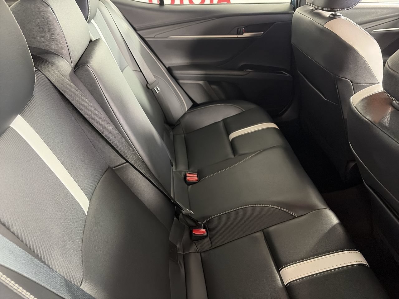 Used 2025 Toyota Camry SE FWD image 22