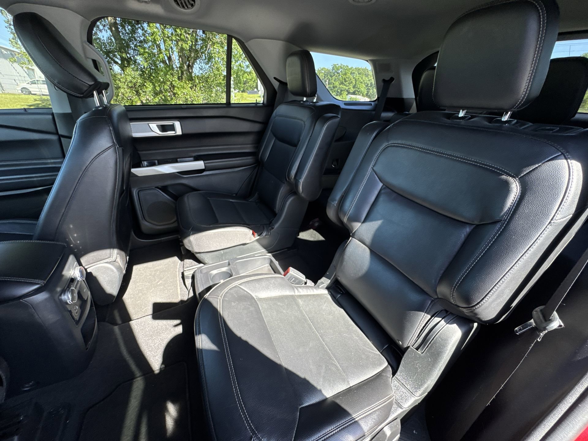 Used 2021 Ford Explorer Limited AWD/4WD image 23