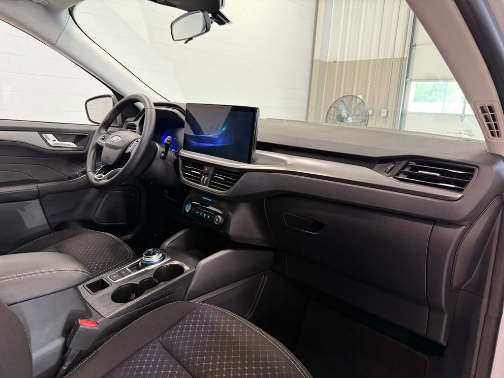 Used 2024 Ford Escape Active w/ Tech Pack #2 AWD/4WD image 34