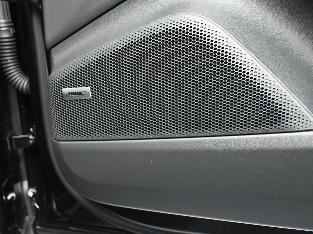 New 2026 Porsche Macan 4S Electric AWD/4WD image 30