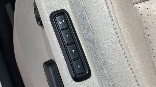 Used 2019 Volkswagen Atlas SEL AWD/4WD image 32