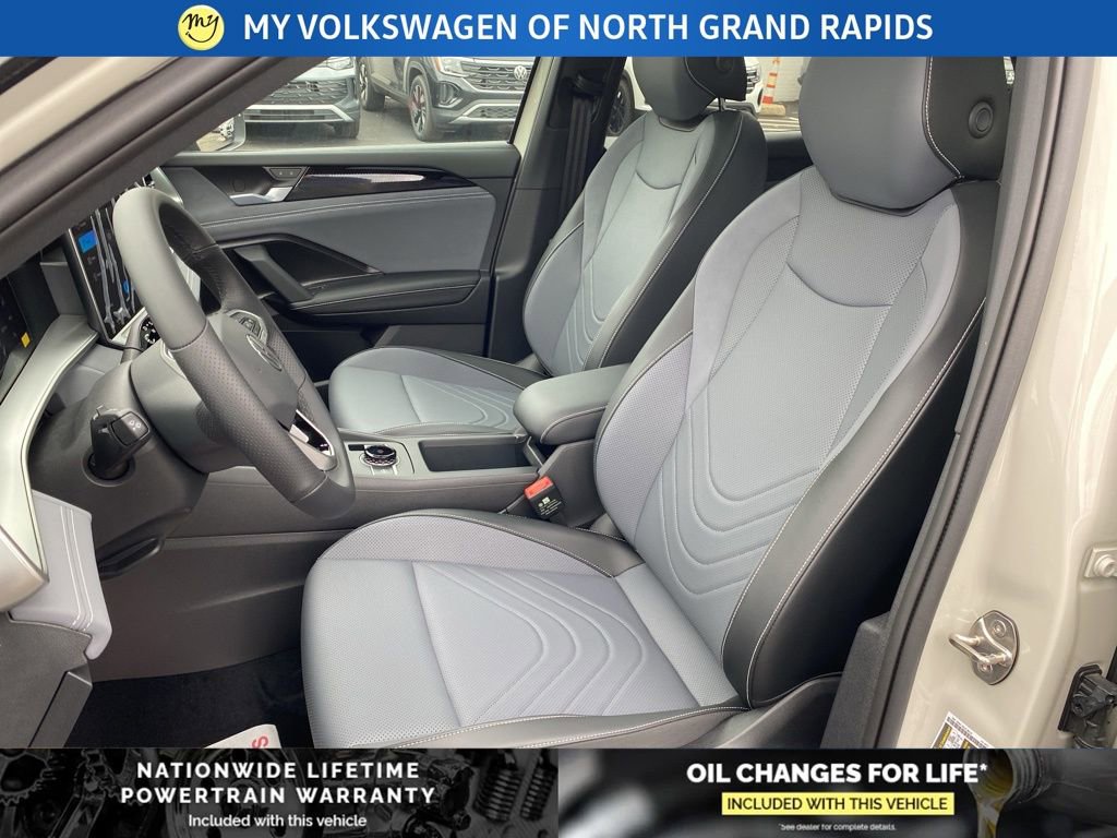 New 2026 Volkswagen Tiguan SE R-Line image 7