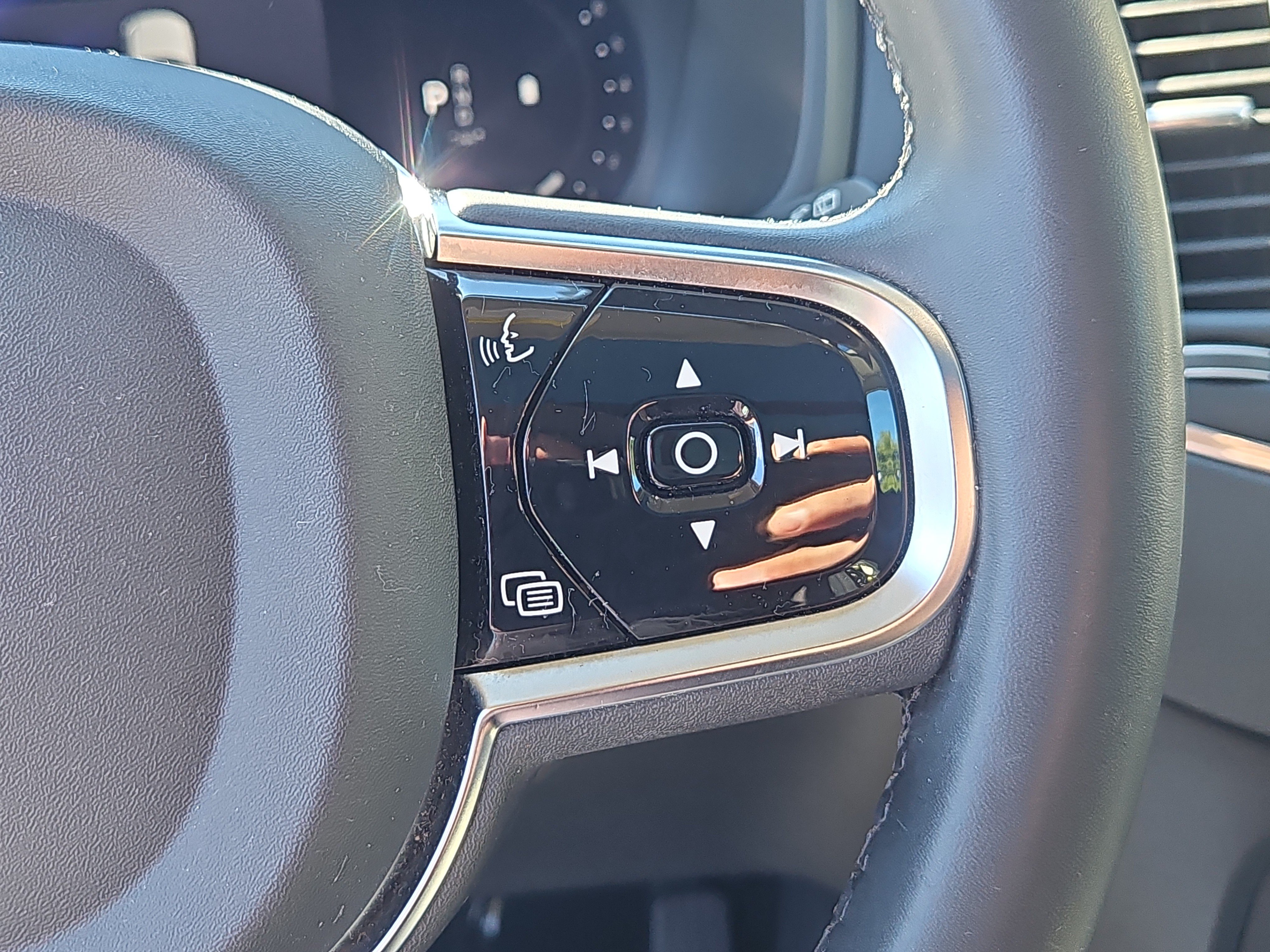 Used 2024 Volvo XC90 B5 Core w/ Protection Package Premier AWD/4WD image 20