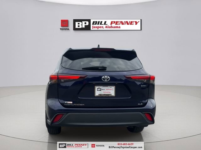 Used 2025 Toyota Highlander XLE image 4