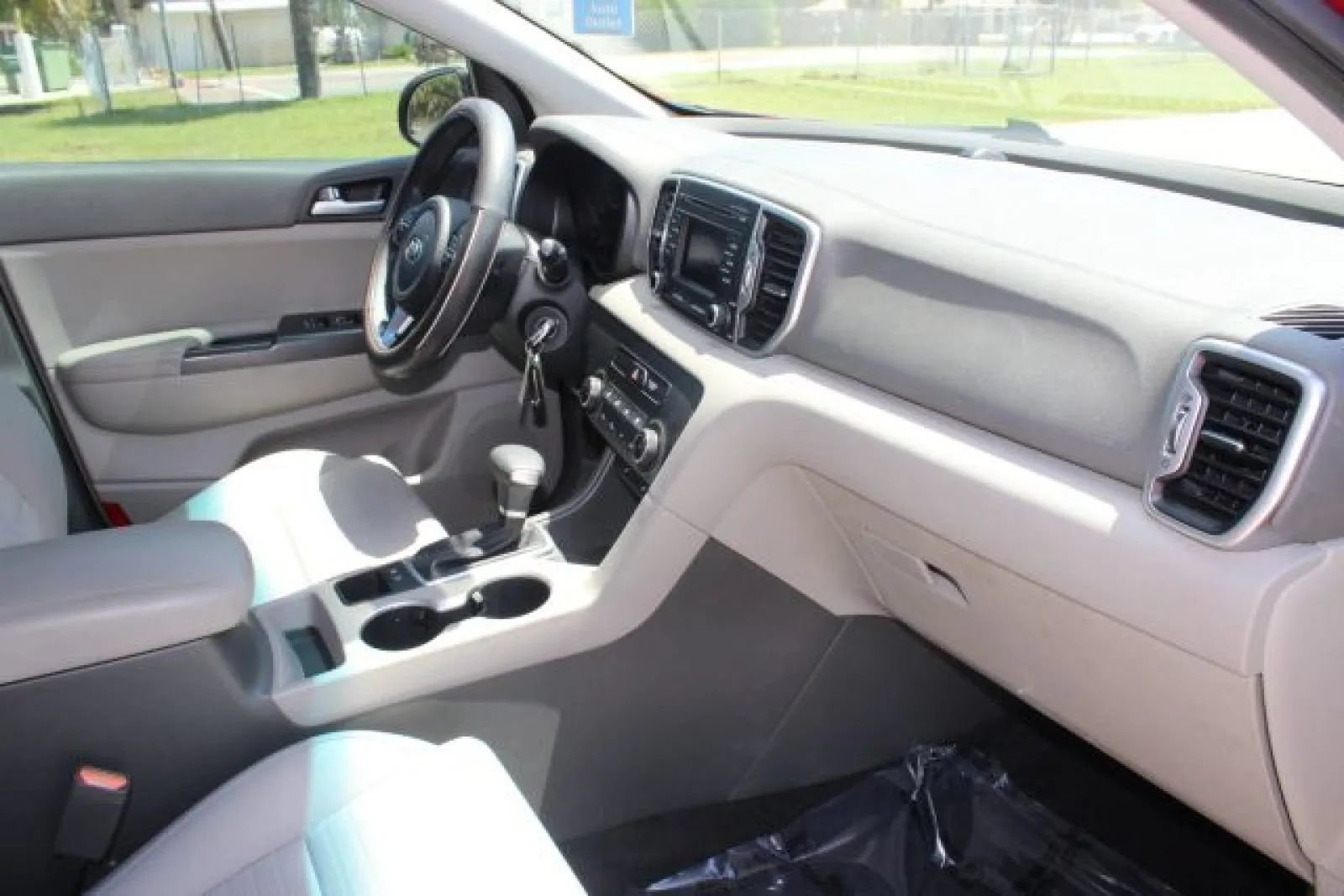 Used 2019 Kia Sportage LX FWD image 26