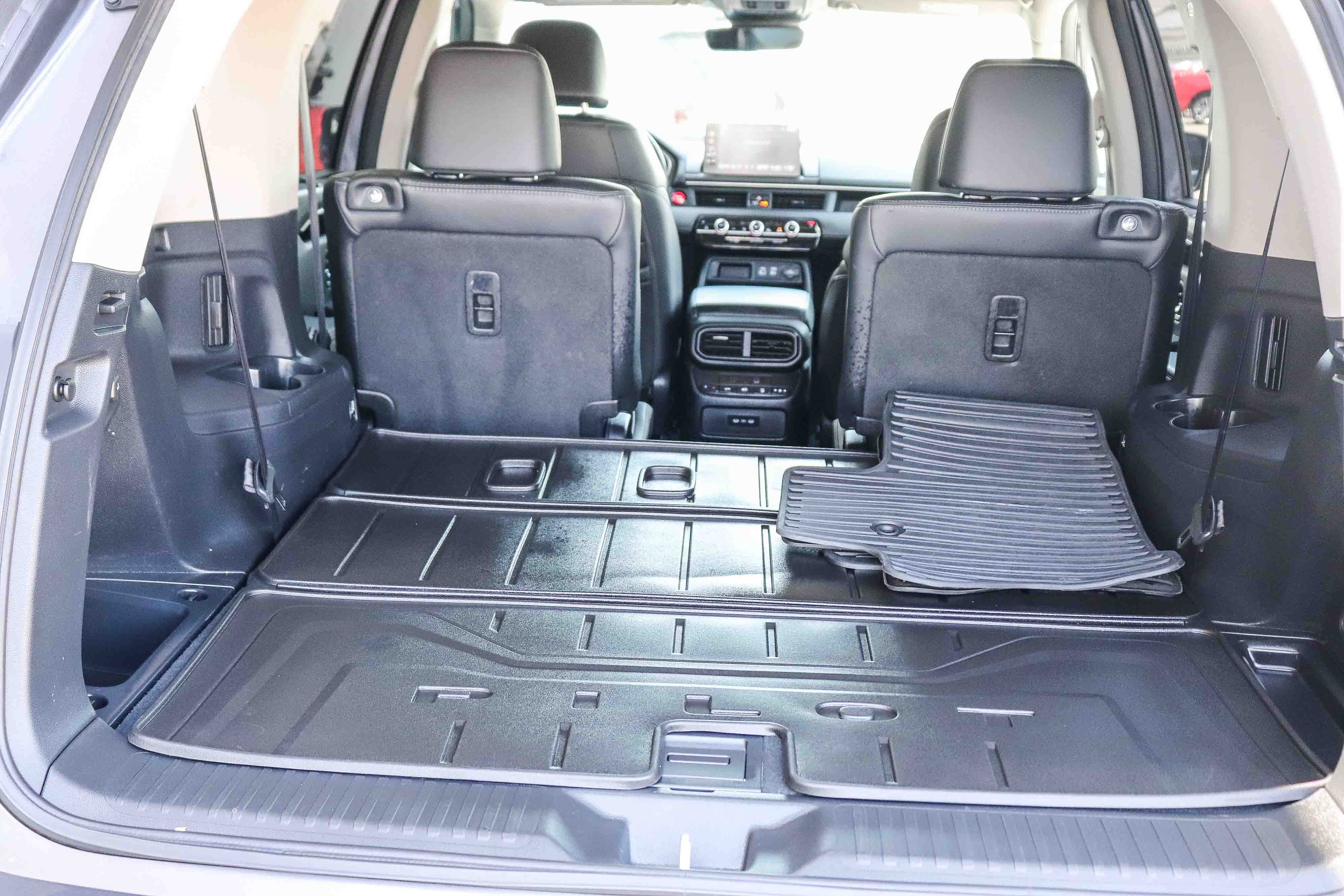 Used 2025 Honda Pilot Touring image 32