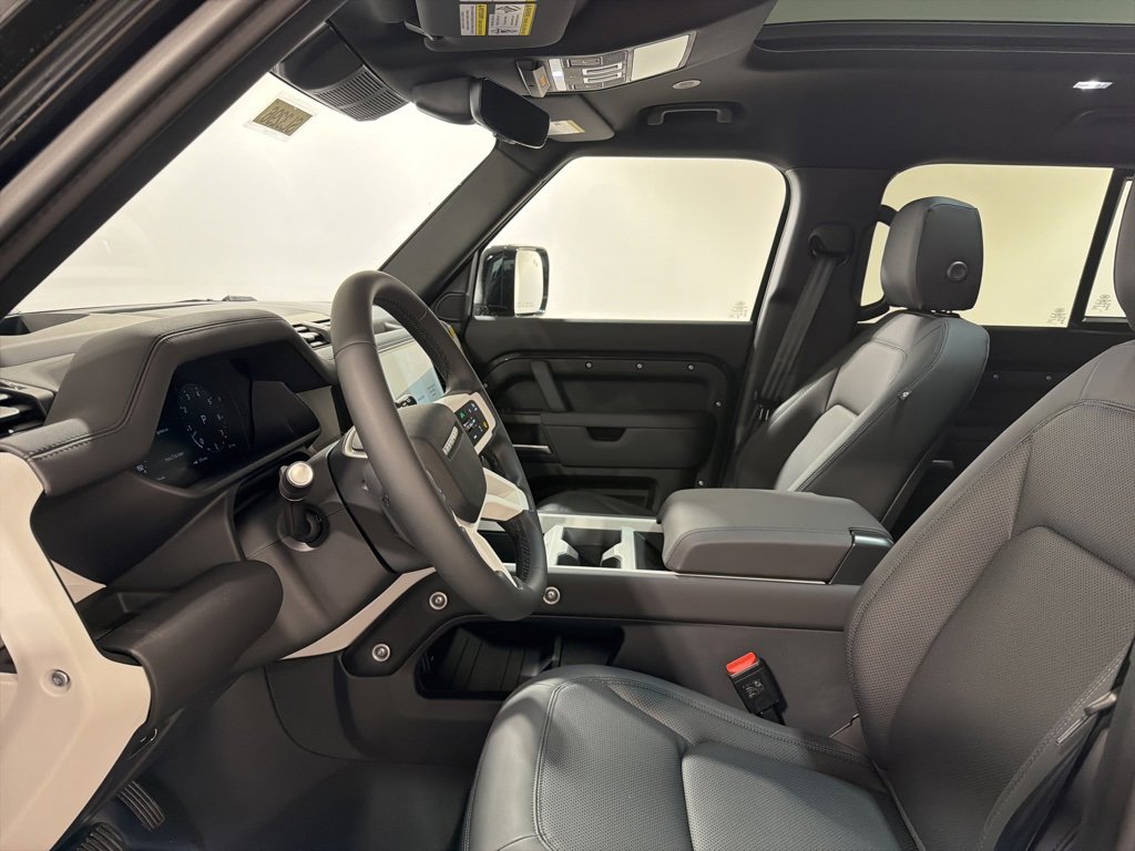 New 2026 Land Rover Defender 110 X-Dynamic SE image 11