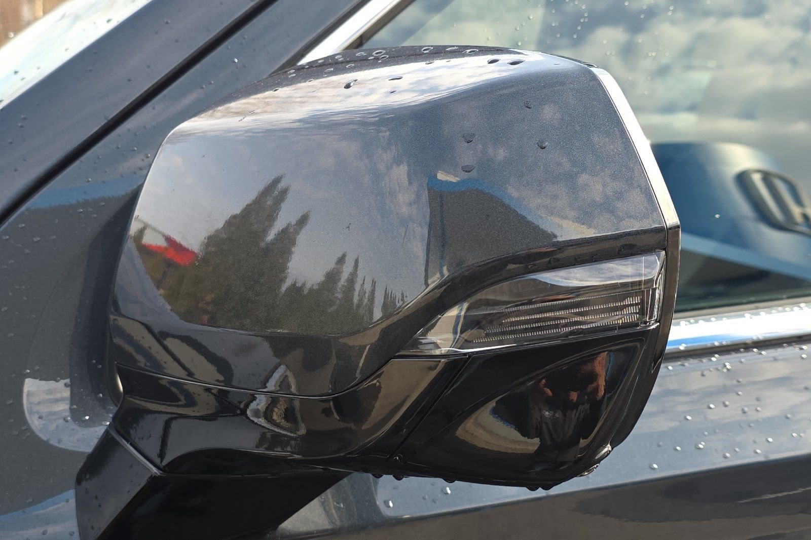 Used 2022 GMC Yukon Denali image 32