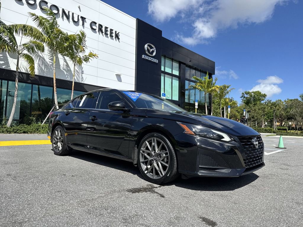 Used 2023 Nissan Altima 2.0 SR image 23