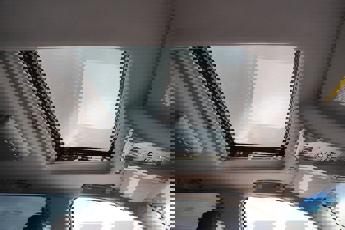 Used 2016 Chevrolet Suburban LTZ image 16