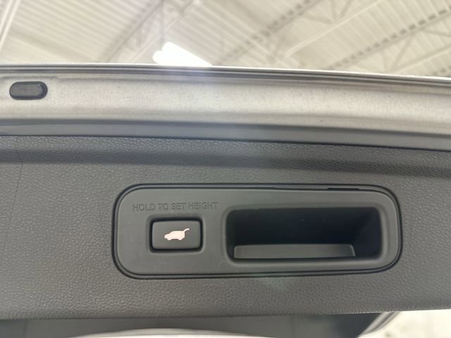 Used 2023 Honda Odyssey Touring image 17