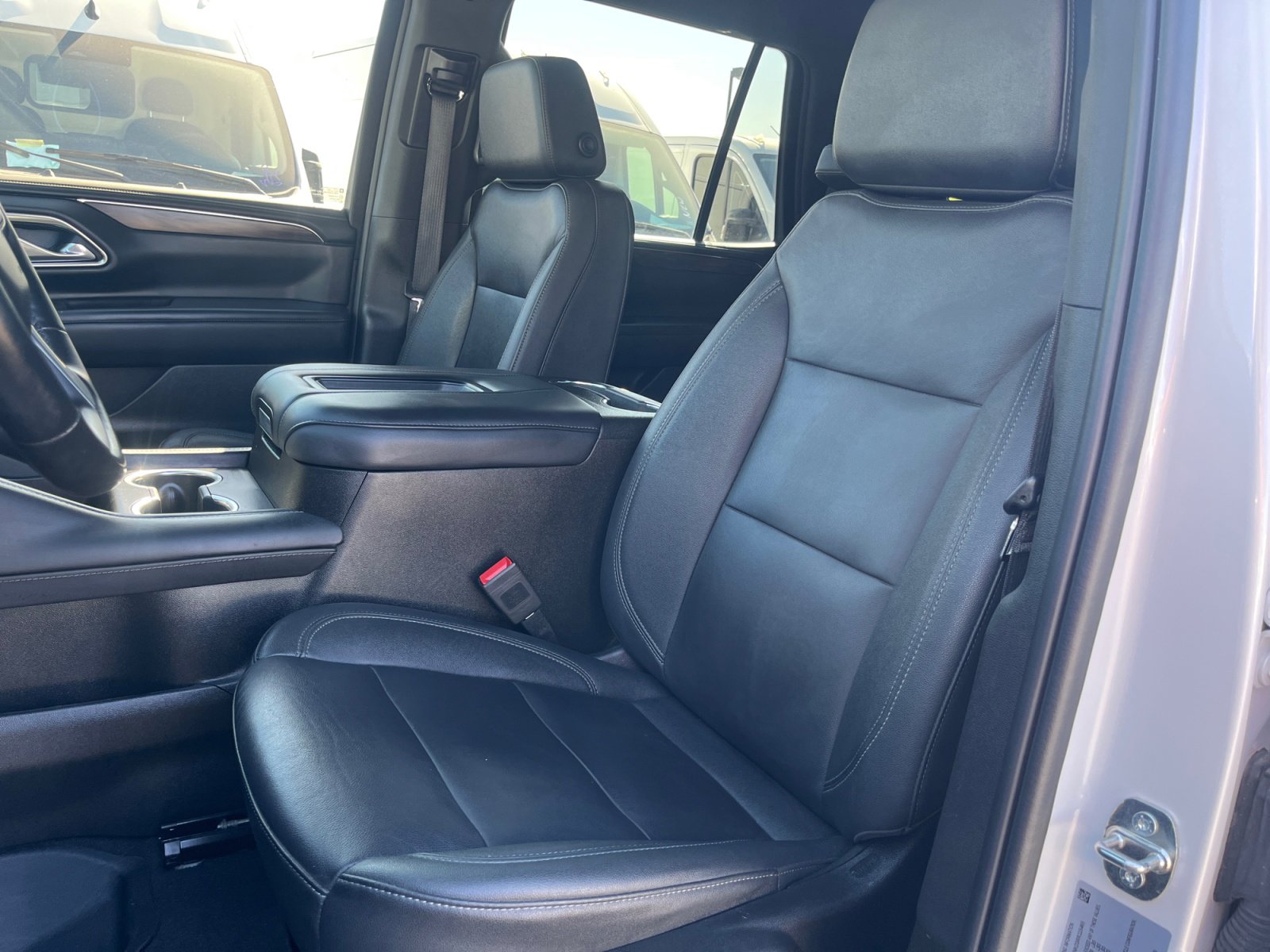 Used 2024 Chevrolet Tahoe LT w/ Luxury Package image 12