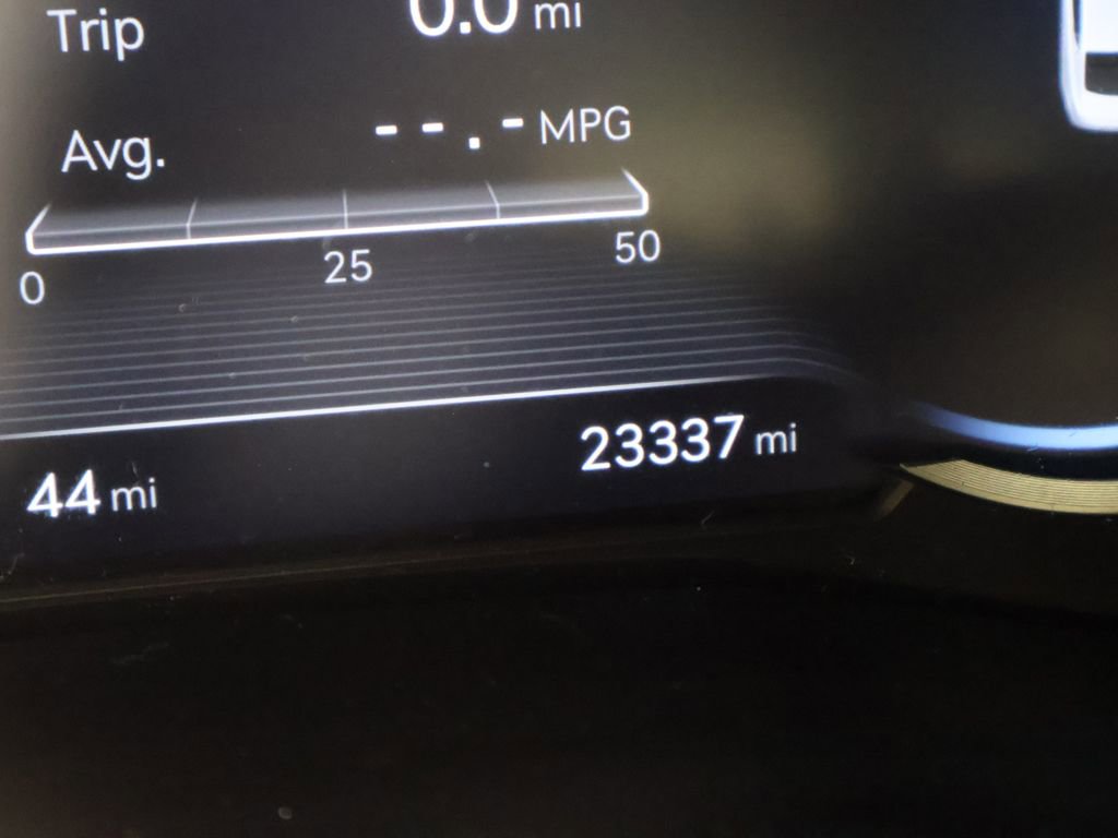 Used 2023 Genesis G70 2.0T w/ Sport Prestige Package image 40