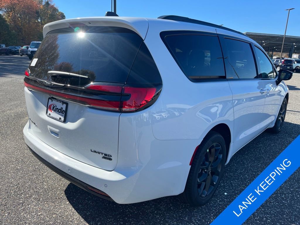 New 2026 Chrysler Pacifica Limited w/ S Appearance Package image 26