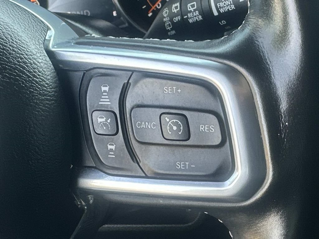 Used 2022 Jeep Wrangler Unlimited Sahara w/ Cold Weather Group AWD/4WD image 26
