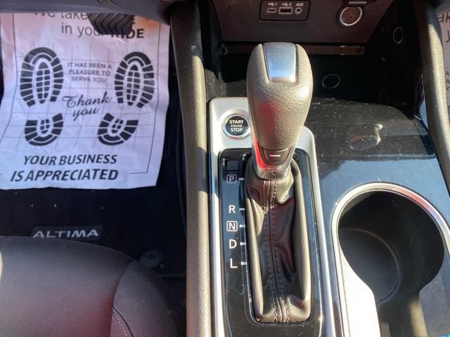 Used 2024 Nissan Altima 2.5 SV FWD image 23