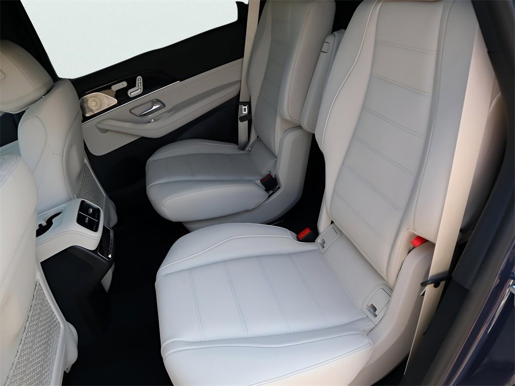 New 2026 Mercedes-Benz GLS 450 4MATIC image 25