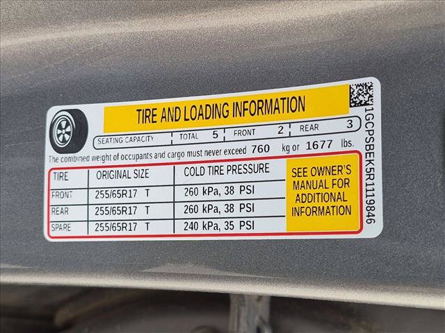 Used 2024 Chevrolet Colorado W/T w/ Safety Package RWD image 18