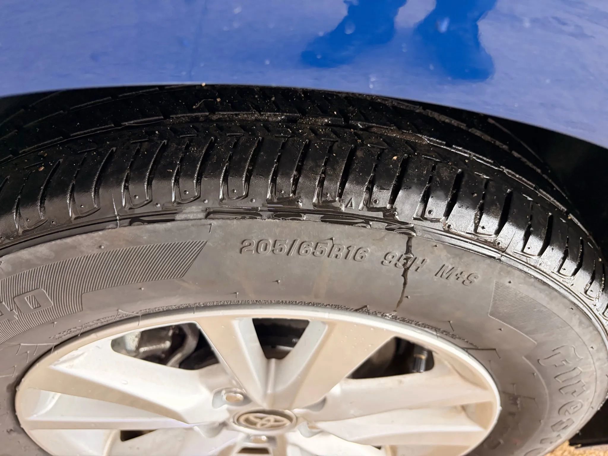 Used 2025 Toyota Camry SE image 39