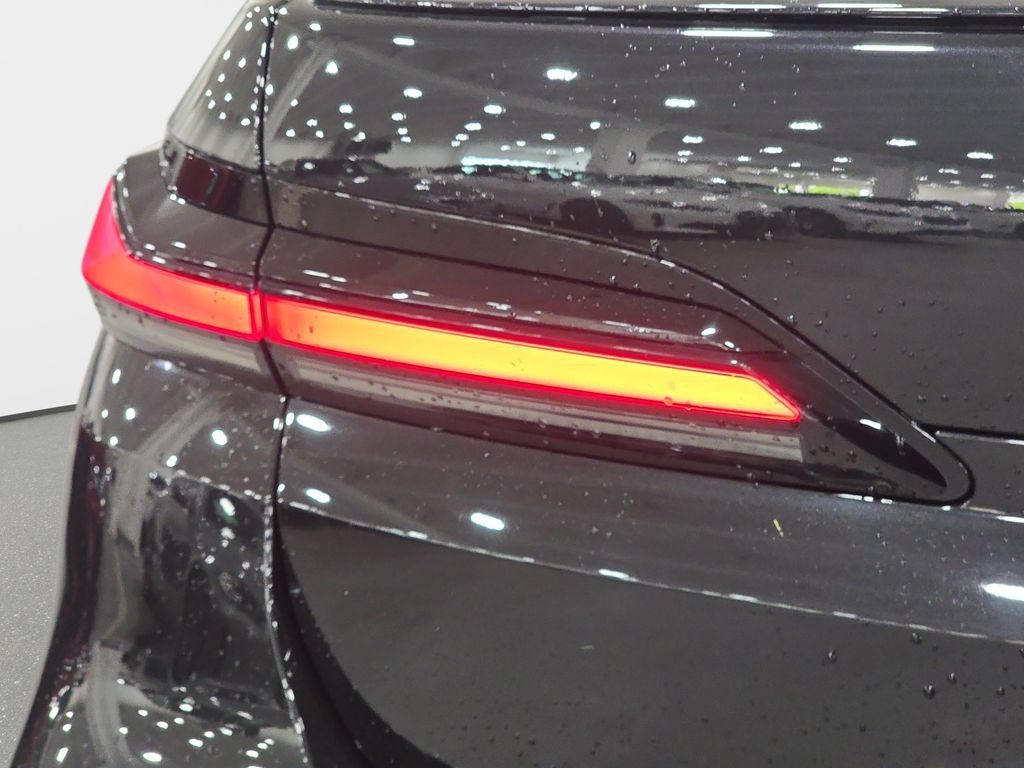 Used 2024 BMW 740i RWD image 22