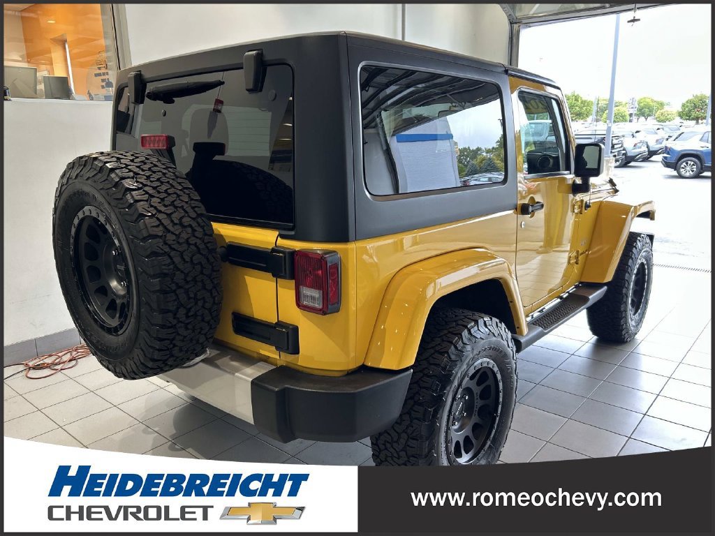 Used 2015 Jeep Wrangler Sahara w/ Connectivity Group AWD/4WD image 4