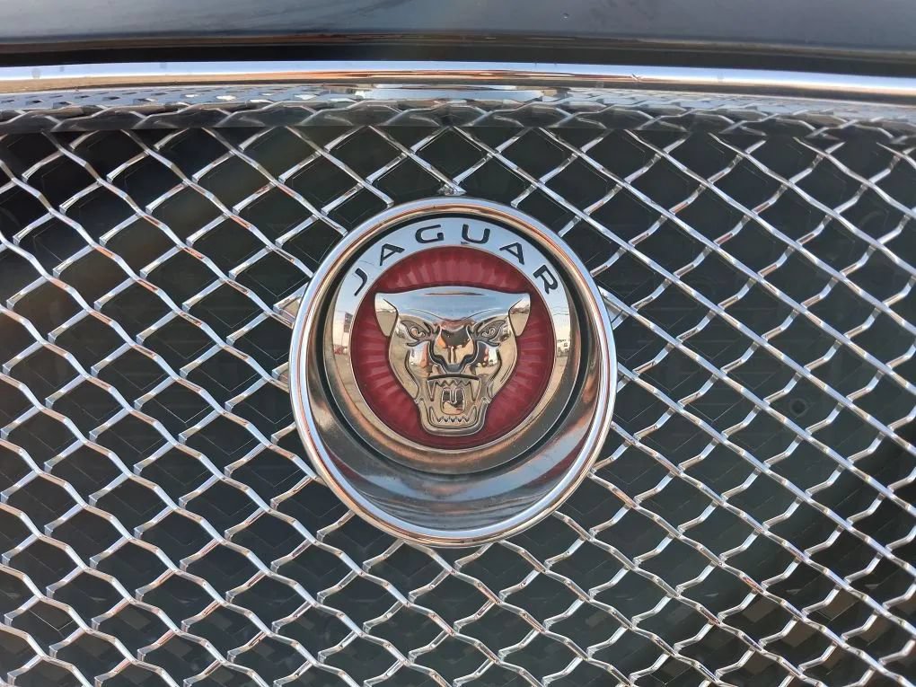 Used 2015 Jaguar XF Sport AWD/4WD image 9