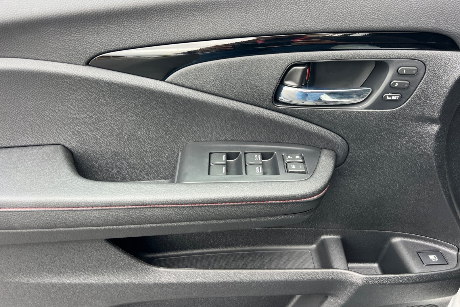 New 2026 Honda Ridgeline Black Edition image 10