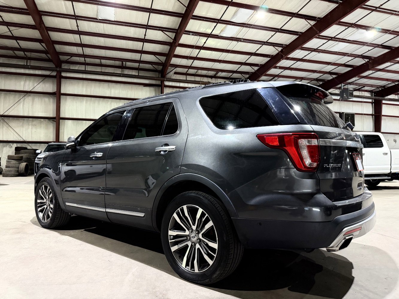Used 2016 Ford Explorer Platinum AWD/4WD image 7