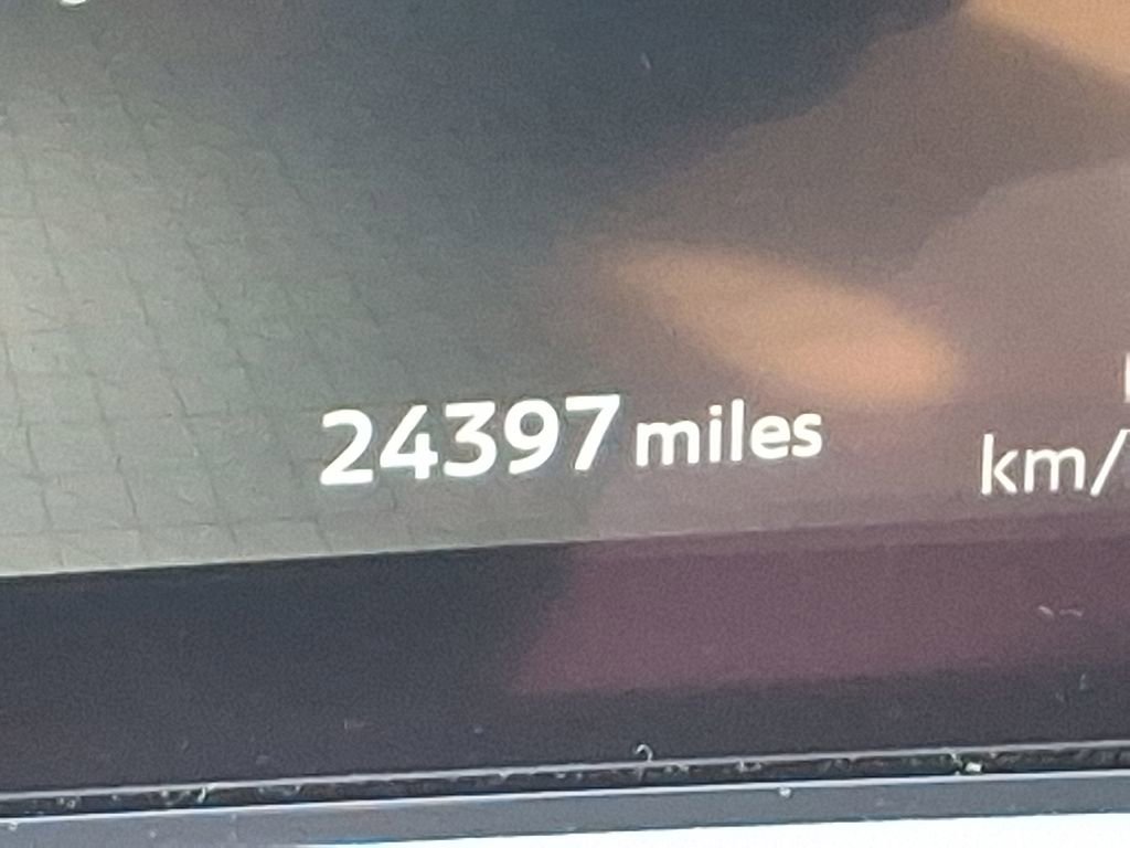 Used 2023 Nissan Ariya FWD image 21