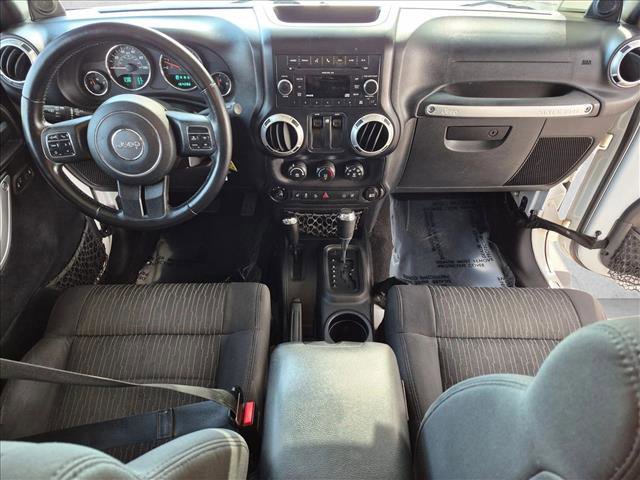 Used 2011 Jeep Wrangler Sahara w/ Connectivity Group AWD/4WD image 18