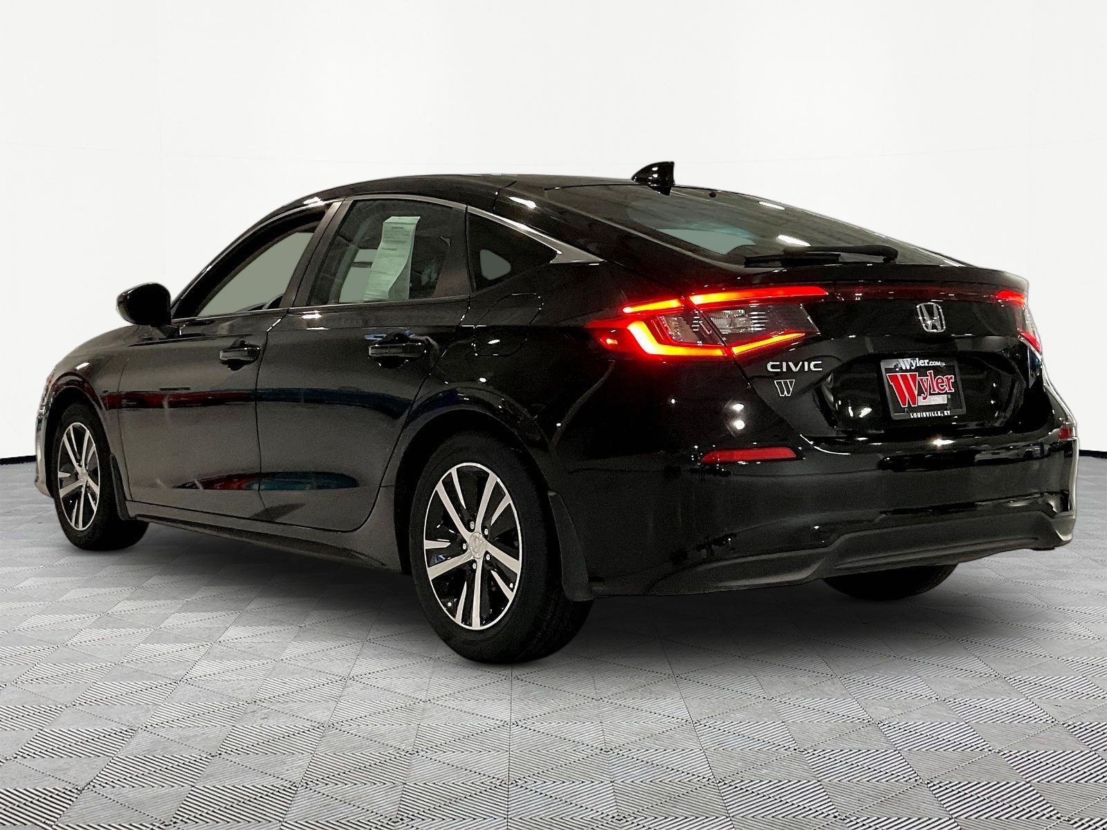 Used 2024 Honda Civic LX image 4