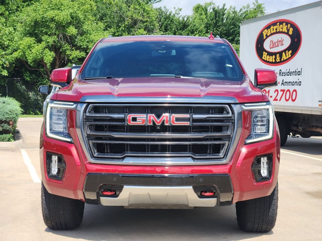 Used 2024 GMC Yukon AT4 w/ Technology Package AWD/4WD image 2