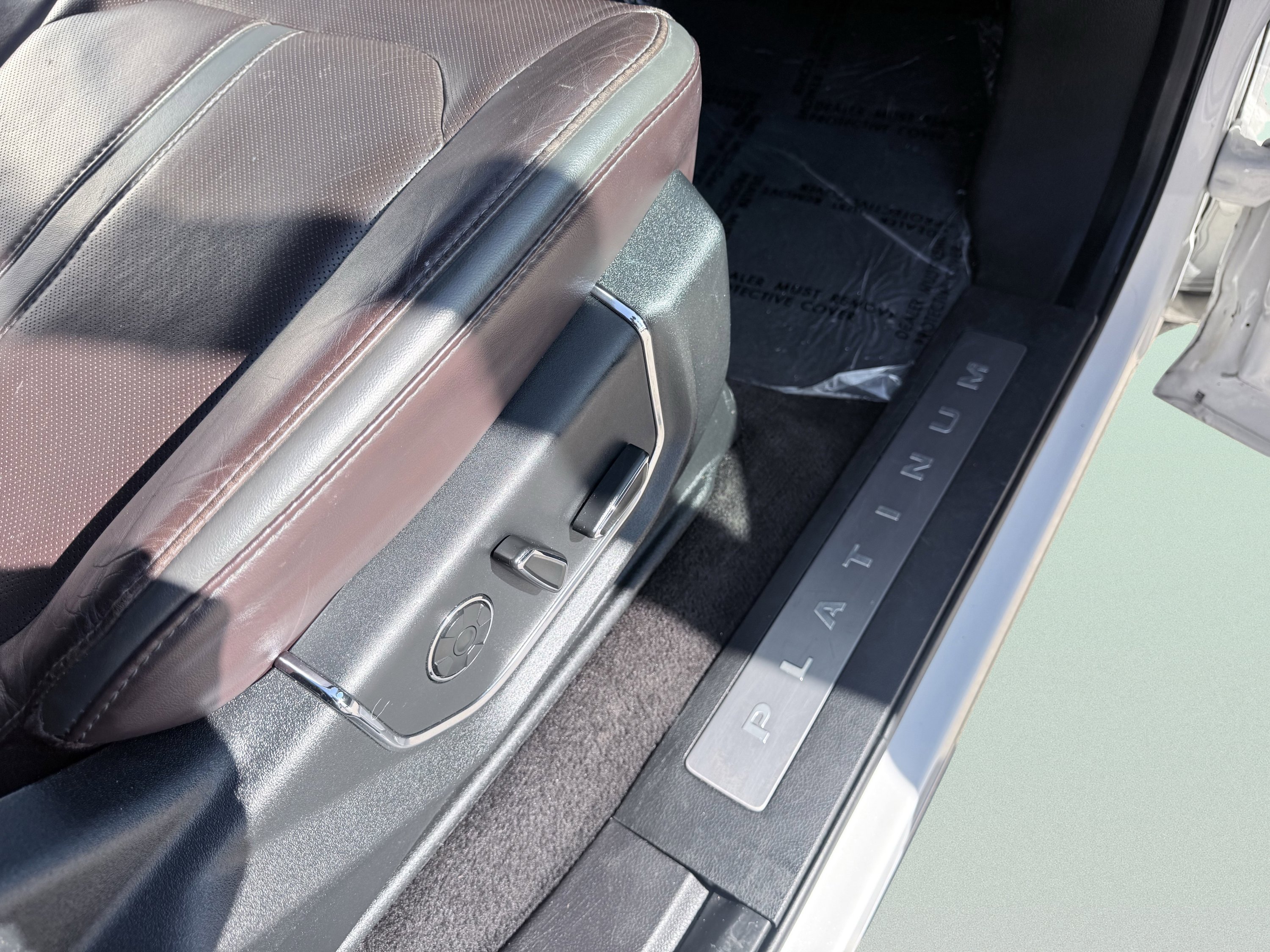 Used 2016 Ford F150 Platinum w/ Equipment Group 701A Luxury image 22