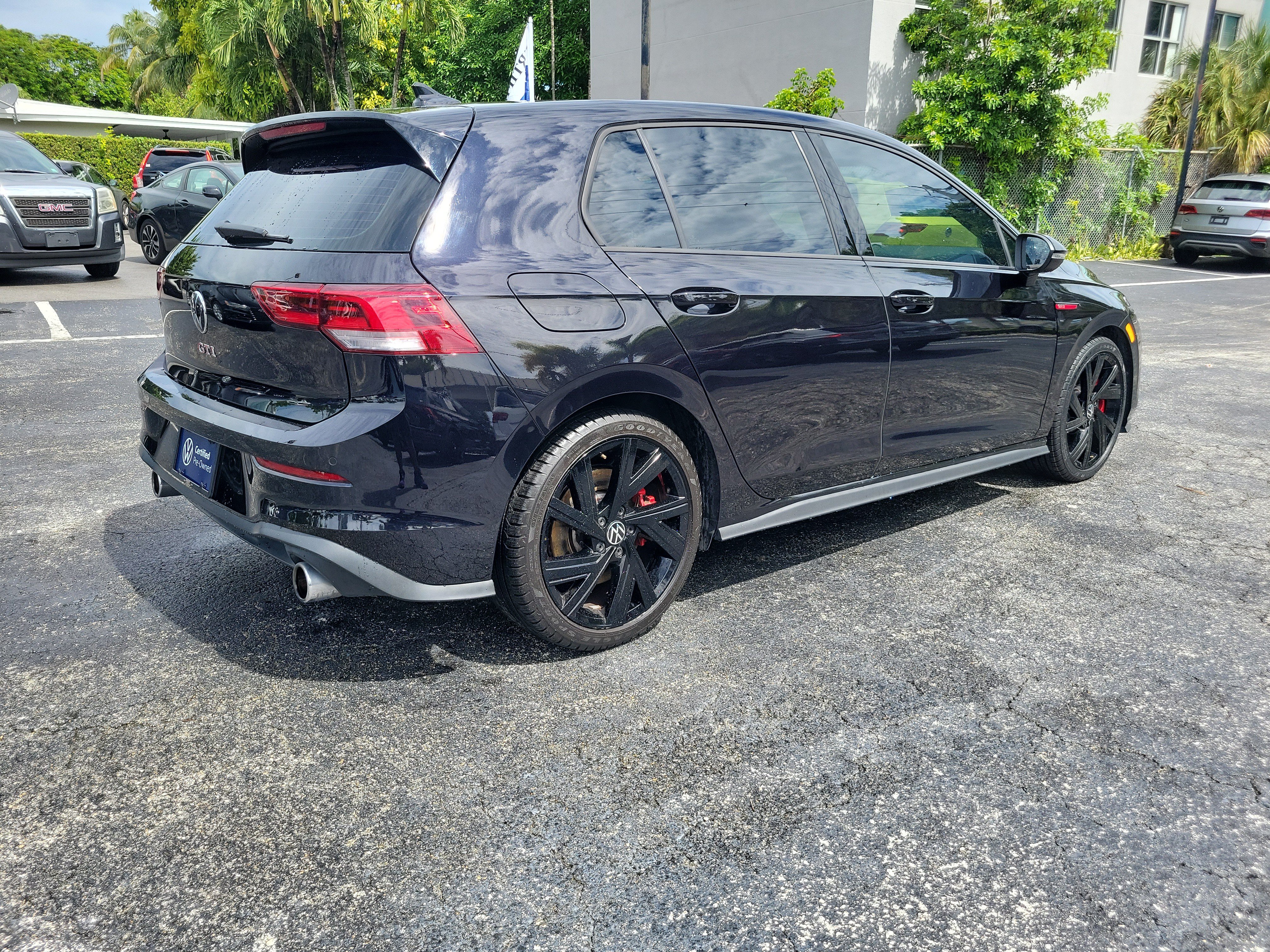 Certified 2023 Volkswagen GTI SE w/ Black Wheel Package FWD image 5