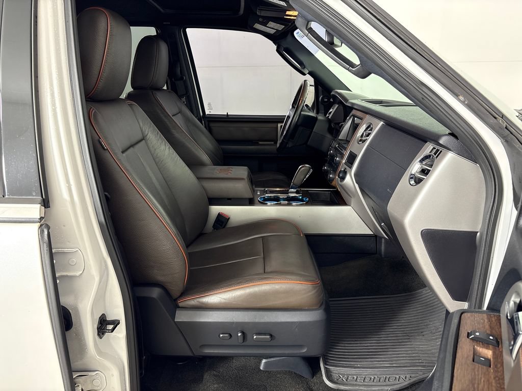 Used 2016 Ford Expedition King Ranch RWD image 6