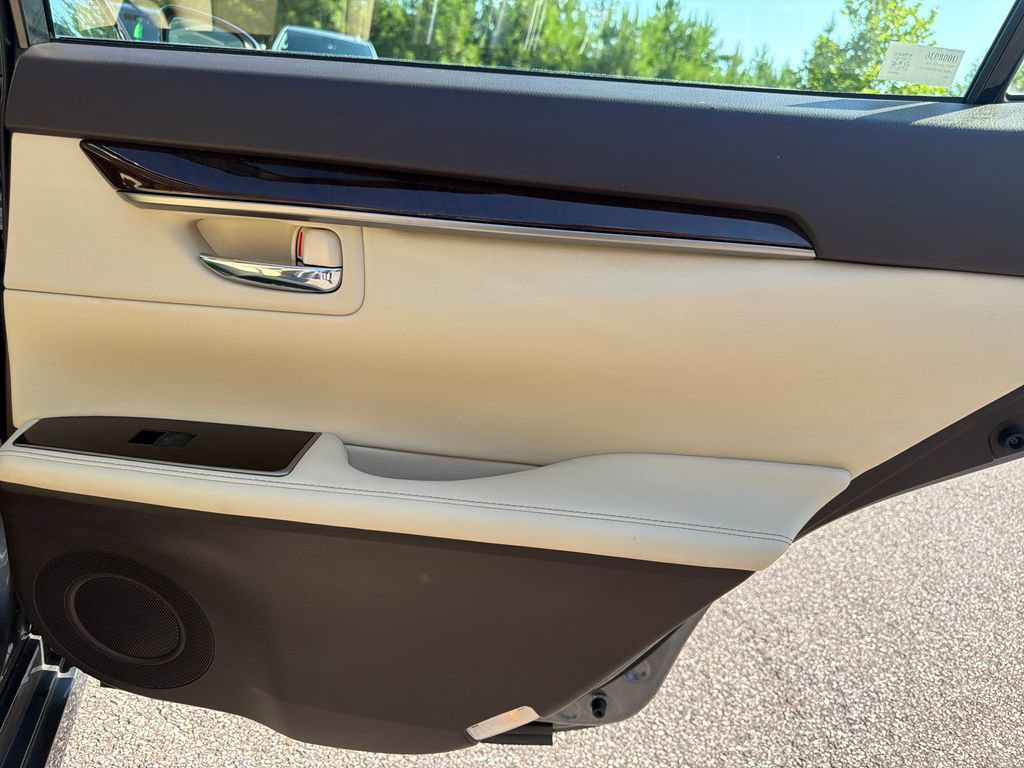 Used 2016 Lexus ES 350 w/ Premium Package w/Wood Trim FWD image 51