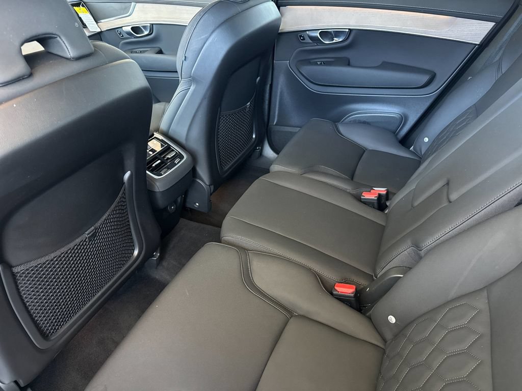 New 2026 Volvo XC90 B5 Core AWD/4WD image 11