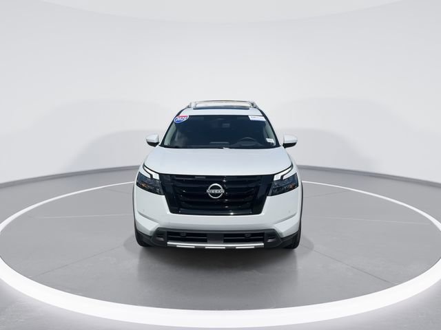Used 2025 Nissan Pathfinder Platinum w/ Black Appearance Package image 2