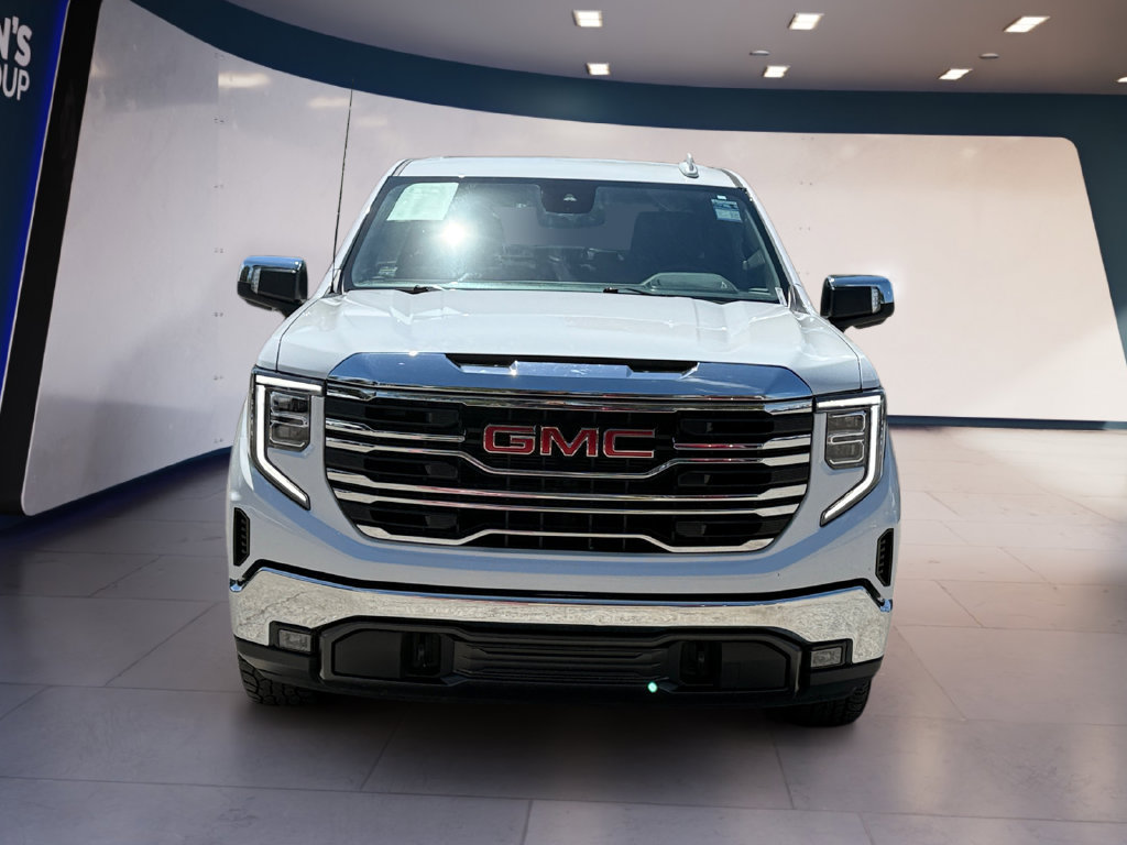 Used 2025 GMC Sierra 1500 SLT AWD/4WD image 8