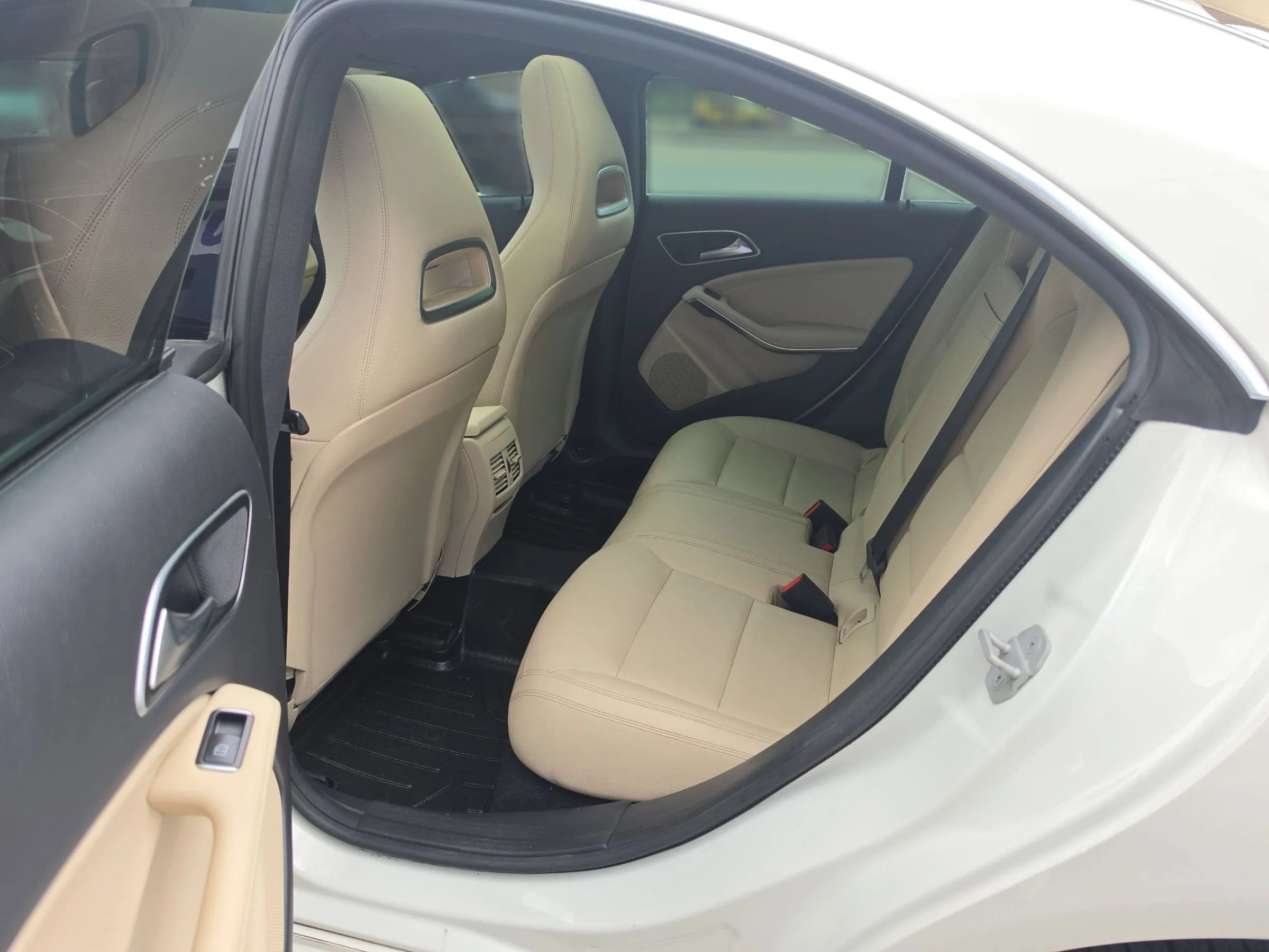 Used 2017 Mercedes-Benz CLA 250 4MATIC image 15